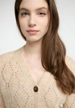 DreiMaster Vintage Gilets Cardigan Imane Femme Beige Clair -Magasin Vintage Dreimaster 010e55c828387f5424b241766a583ee2