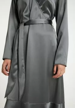 Robes Fluides Robe-chemise Femme Gris Argenté 9 Robes Fluides Robe-chemise Femme Gris Argenté -Magasin Vintage Dreimaster 2a19917fdf91c5a9e3d32e9c39c1c775