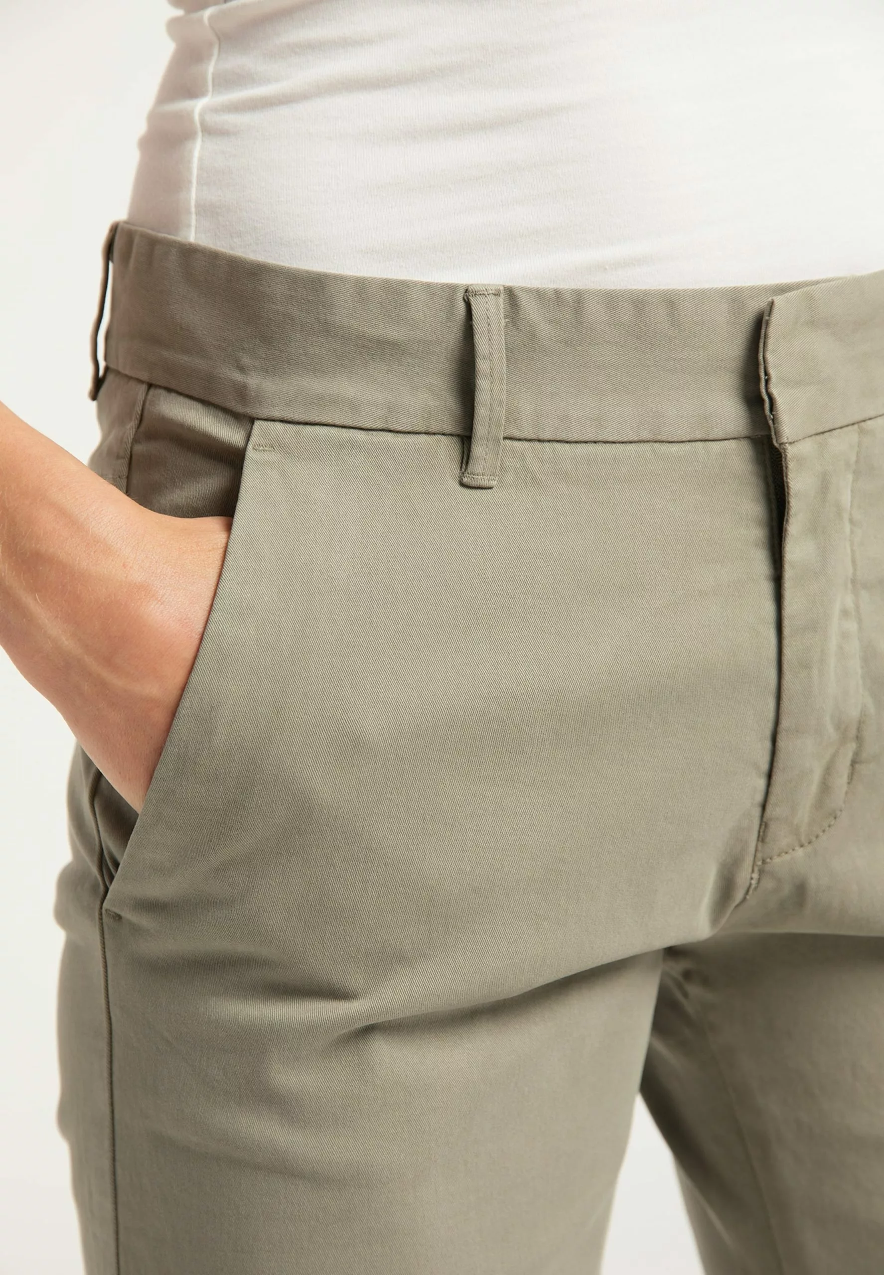 DreiMaster Vintage Shorts Regular Pantalon Femme Crème 5 DreiMaster Vintage Shorts Regular Pantalon Femme Crème – Image 5