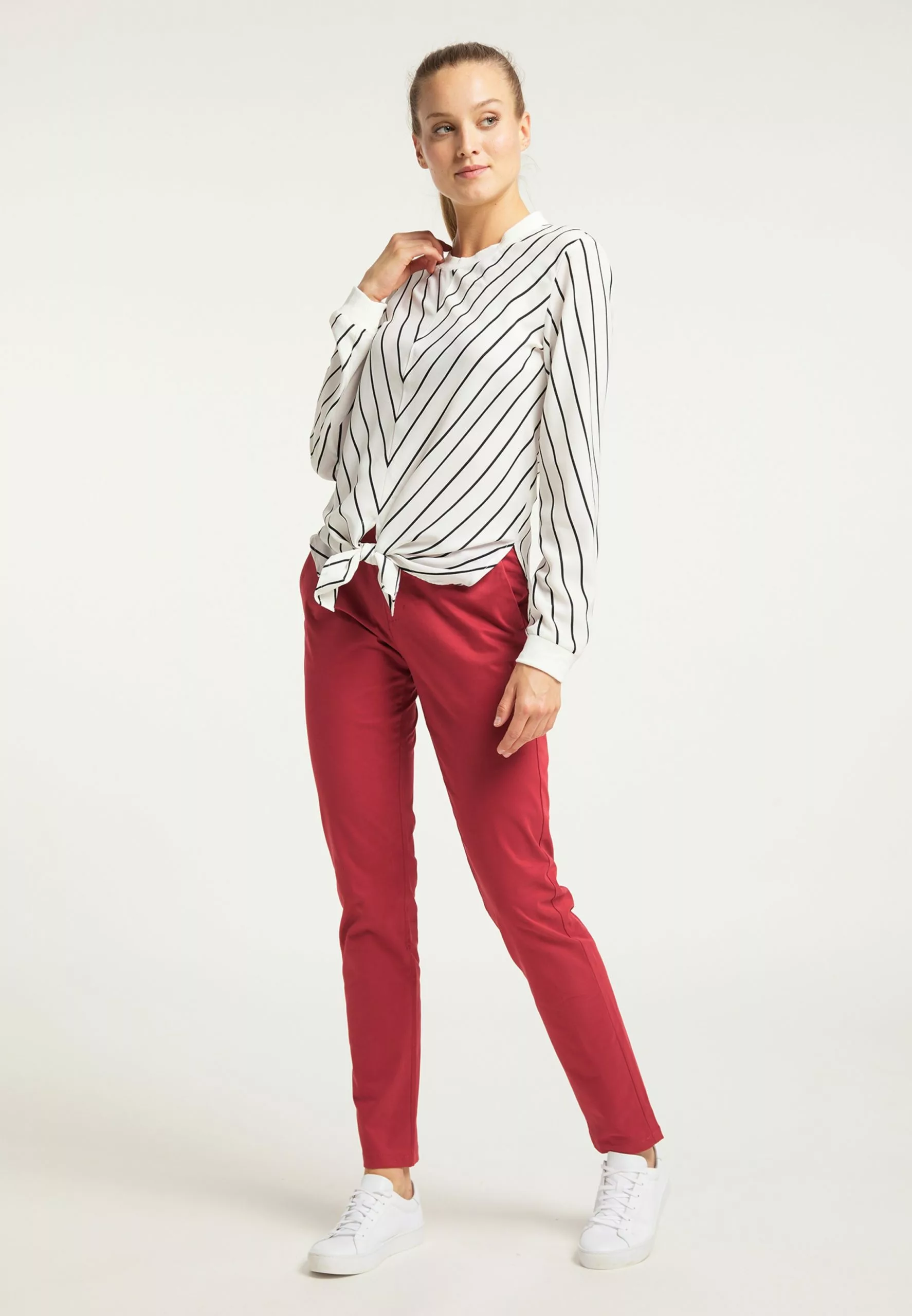 Pantalons En Toile Coupe Slim Pantalon Femme Rouge 4 Pantalons En Toile Coupe Slim Pantalon Femme Rouge – Image 4