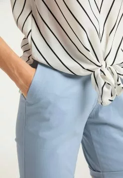 Shorts Coupe Slim Pantalon Femme Bleu Clair 9 Shorts Coupe Slim Pantalon Femme Bleu Clair -Magasin Vintage Dreimaster b54115a0fd2a88be8db9e390bb33108c