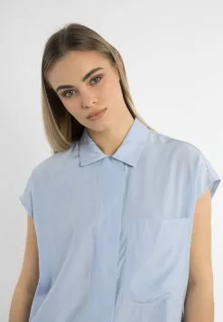 Blouses Chemisier Femme Bleu Clair -Magasin Vintage Dreimaster c016a69a84be2ba794b362aaba063297