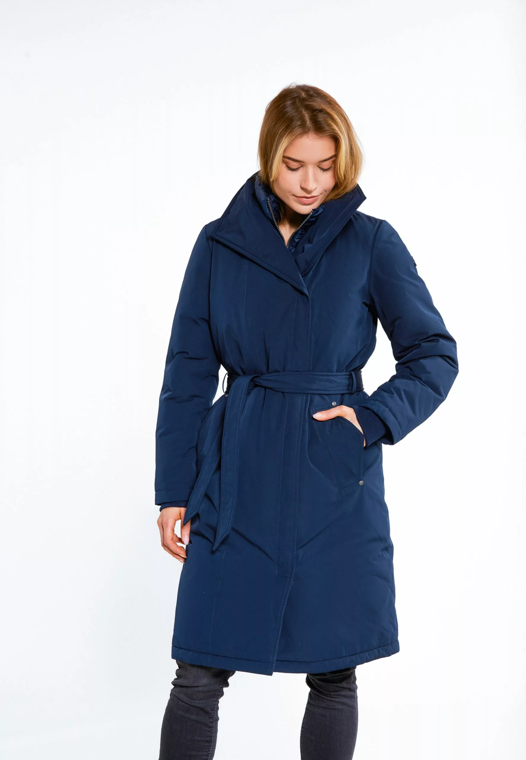 DreiMaster Vintage Manteaux De Pluie Manteau Fonctionnel Femme Bleu Outremer 2 DreiMaster Vintage Manteaux De Pluie Manteau Fonctionnel Femme Bleu Outremer – Image 2